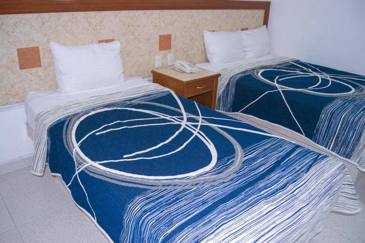 Hotel Niza Zona Piel เลออน ภายนอก รูปภาพ