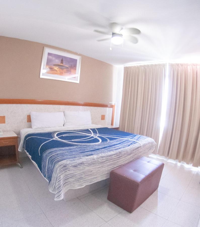 Hotel Niza Zona Piel เลออน ภายนอก รูปภาพ
